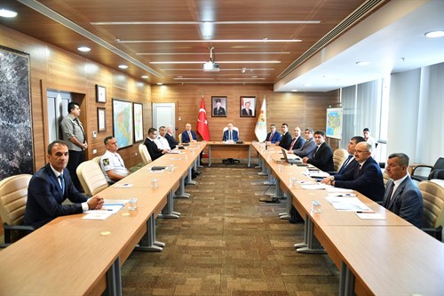 ÜNİVERSİTE GÜVENLİK TOPLANTISI YAPILDI